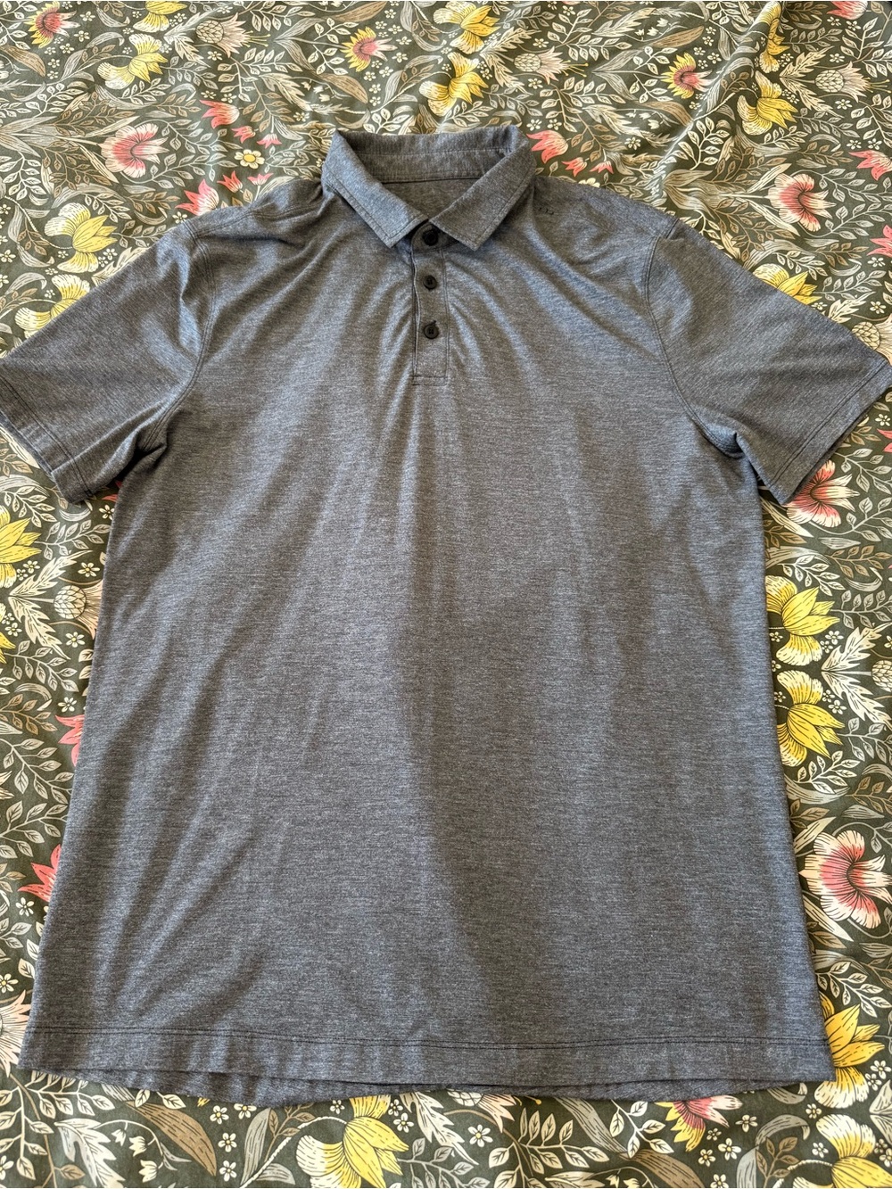 Men's Lululemon Dark Gray Heather Polo Shirt - Classic Short Sleeve